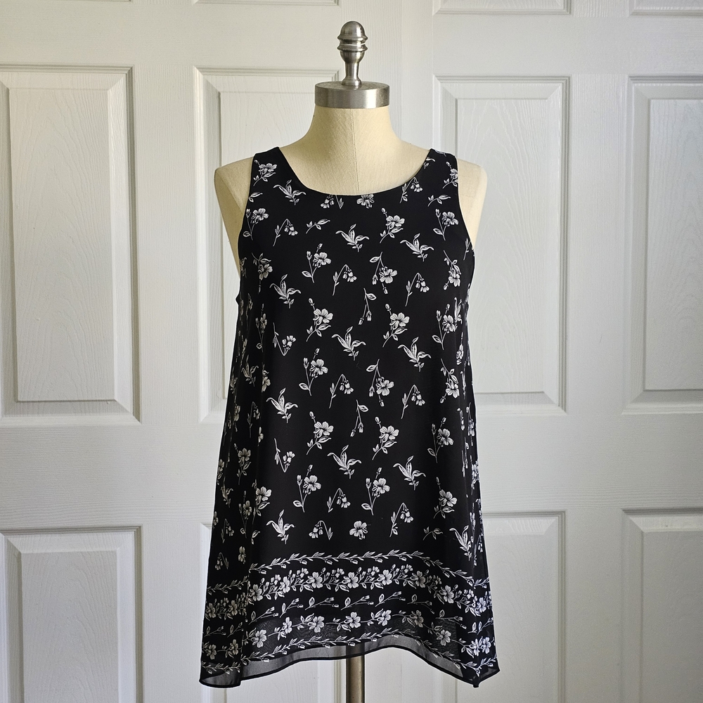 Max Studio Black and White Floral Blouse